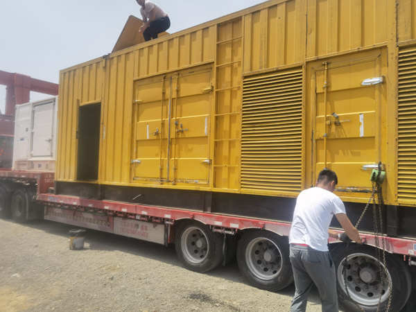 台山除了负载情况和发动机维护，还有哪些因素会影响 200kw 柴油发电机的油耗？