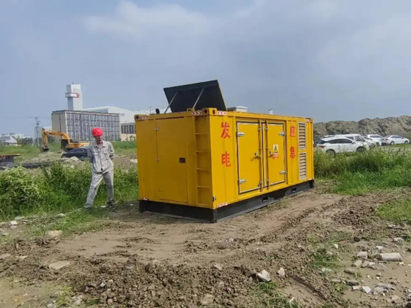 台山200KW柴油发电机机组每小时的油耗量受哪些因素影响？